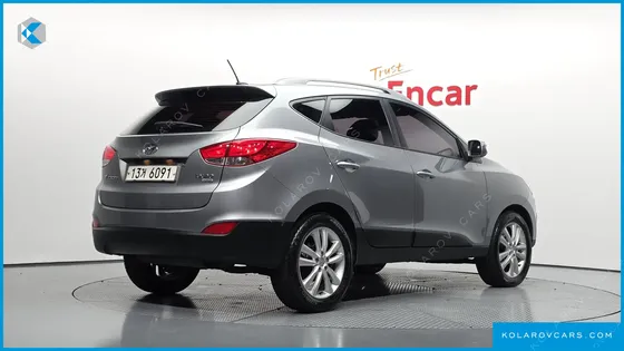 HYUNDAI TUCSON DIESEL 2WD LX20