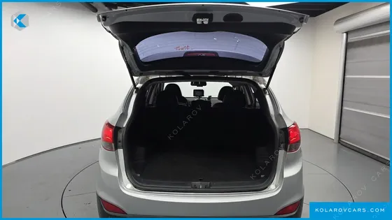 HYUNDAI TUCSON DIESEL 2WD LX20