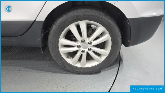HYUNDAI TUCSON DIESEL 2WD LX20