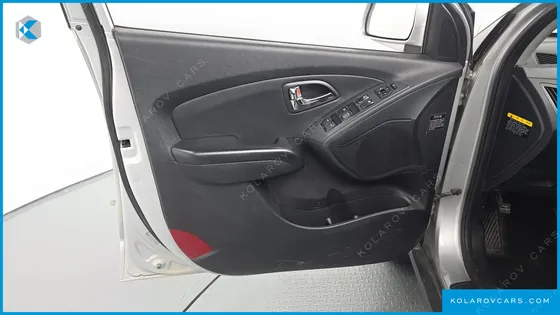 HYUNDAI TUCSON DIESEL 2WD LX20