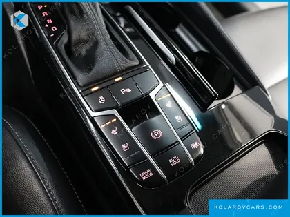 KIA K7 3.0 LPI PRESTIGE (RENTAL CAR)