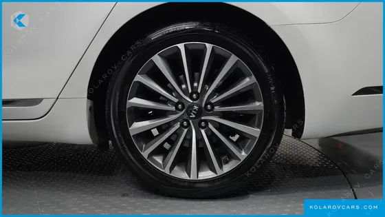 KIA K7 3.0 LPI LUXURY (RENTAL CAR)