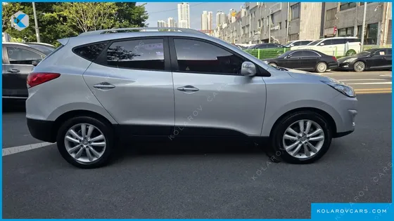 HYUNDAI TUCSON DIESEL 2WD LX20