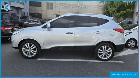 HYUNDAI TUCSON DIESEL 2WD LX20