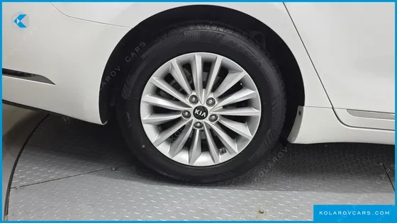 KIA K7 3.0 LPI LUXURY (RENTAL CAR)