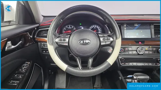 KIA K7 3.0 LPI LUXURY (RENTAL CAR)