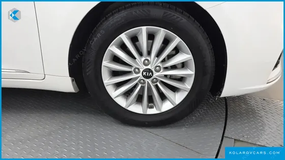 KIA K7 3.0 LPI LUXURY (RENTAL CAR)