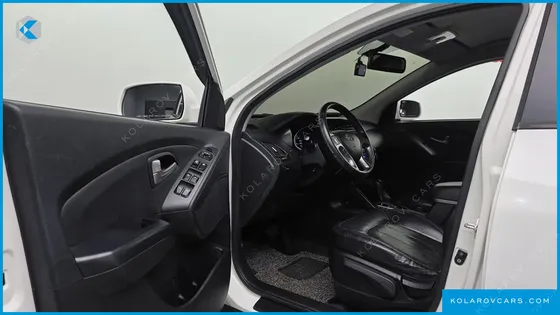 HYUNDAI TUCSON DIESEL 2WD LX20