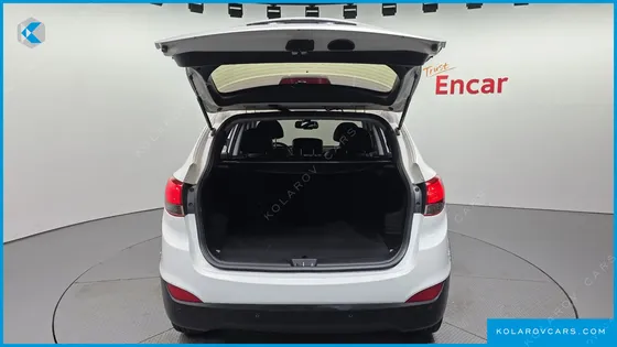 HYUNDAI TUCSON DIESEL 2WD LX20