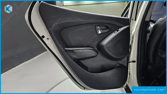 HYUNDAI TUCSON DIESEL 2WD LX20