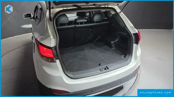 HYUNDAI TUCSON DIESEL 2WD LX20
