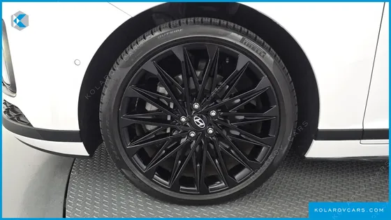 HYUNDAI GRANDEUR 3,5 GASOLINE 4WD