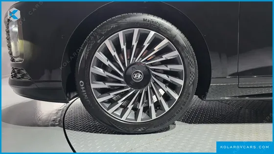 HYUNDAI GRANDEUR 2,5 GASOLINE 2WD
