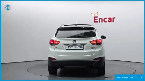 HYUNDAI TUCSON DIESEL 2WD LX20