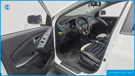 HYUNDAI TUCSON DIESEL 2WD LX20