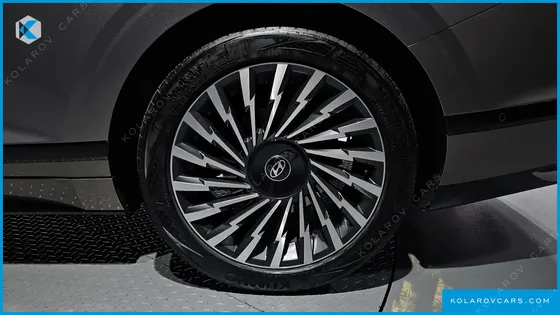 HYUNDAI GRANDEUR 2,5 GASOLINE 2WD