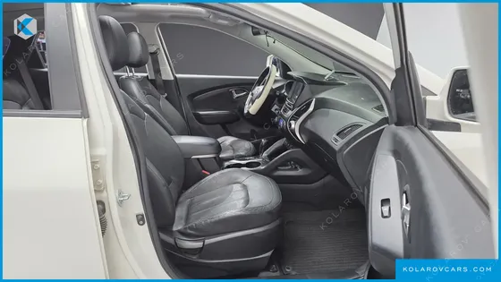 HYUNDAI TUCSON DIESEL 2WD LX20