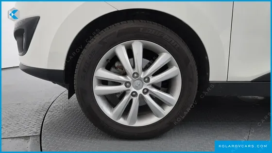 HYUNDAI TUCSON DIESEL 2WD LX20