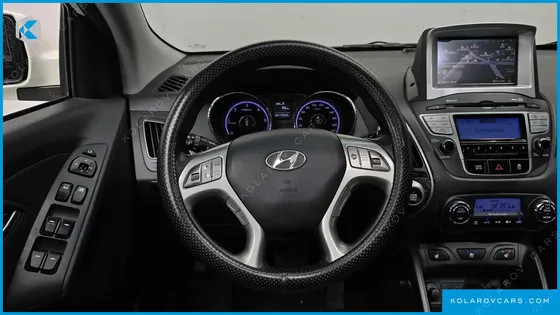 HYUNDAI TUCSON DIESEL 2WD LX20