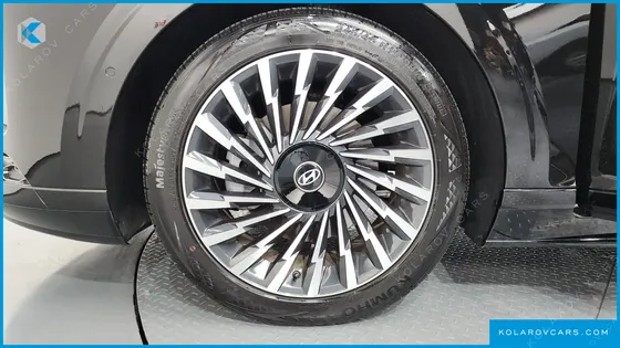HYUNDAI GRANDEUR 2,5 GASOLINE 2WD
