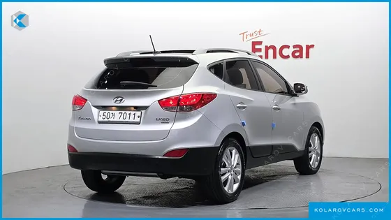HYUNDAI TUCSON DIESEL 2WD LX20