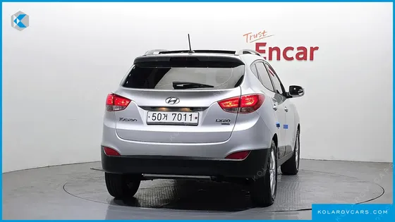 HYUNDAI TUCSON DIESEL 2WD LX20
