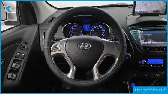 HYUNDAI TUCSON DIESEL 2WD LX20