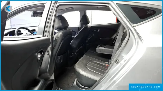 HYUNDAI TUCSON DIESEL 2WD LX20