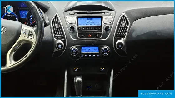 HYUNDAI TUCSON DIESEL 2WD LX20