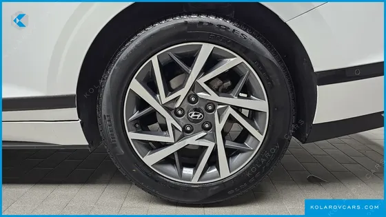 HYUNDAI GRANDEUR 2,5 GASOLINE 2WD