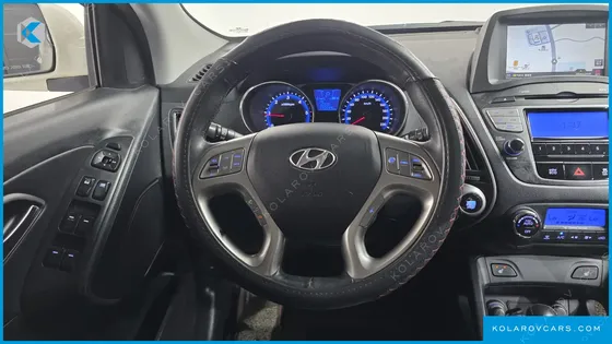 HYUNDAI TUCSON DIESEL 2WD LX20