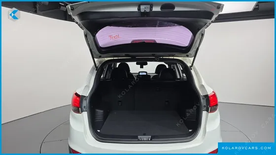 HYUNDAI TUCSON DIESEL 2WD LX20