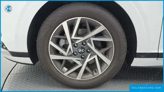 HYUNDAI GRANDEUR 2,5 GASOLINE 2WD