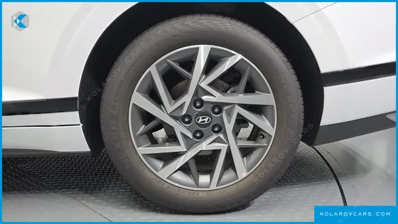 HYUNDAI GRANDEUR 2,5 GASOLINE 2WD