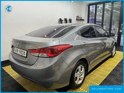 HYUNDAI ELANTRA (AVANTE) M16 GDI DELUXE