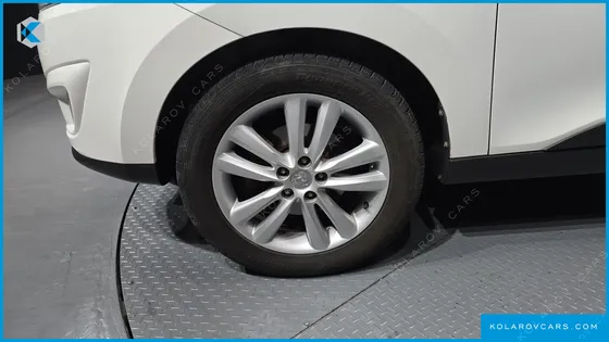 HYUNDAI TUCSON DIESEL 2WD LX20