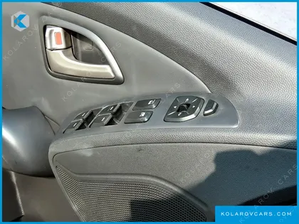 HYUNDAI TUCSON DIESEL 2WD LX20