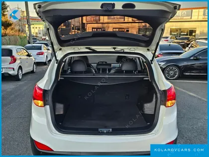 HYUNDAI TUCSON DIESEL 2WD LX20