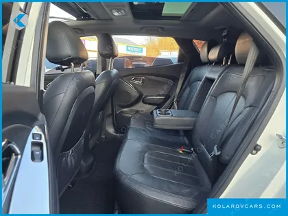 HYUNDAI TUCSON DIESEL 2WD LX20