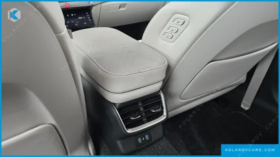 HYUNDAI GRANDEUR 3,5 GASOLINE 4WD