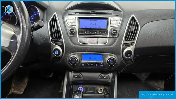 HYUNDAI TUCSON DIESEL 2WD LX20
