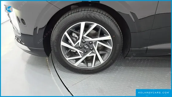 HYUNDAI GRANDEUR 2,5 GASOLINE 2WD