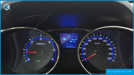 HYUNDAI TUCSON DIESEL 2WD LX20