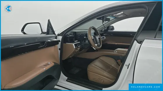 HYUNDAI GRANDEUR 2,5 GASOLINE 2WD