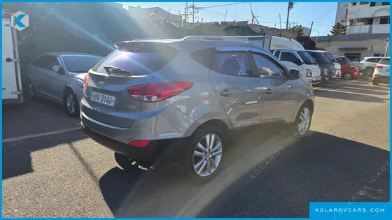 HYUNDAI TUCSON DIESEL 2WD LX20