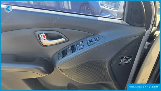 HYUNDAI TUCSON DIESEL 2WD LX20
