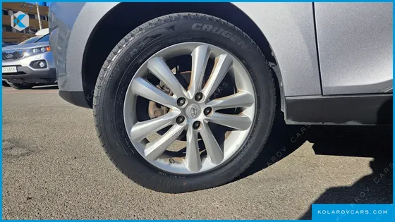 HYUNDAI TUCSON DIESEL 2WD LX20