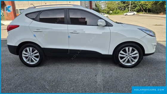 HYUNDAI TUCSON DIESEL 2WD LX20