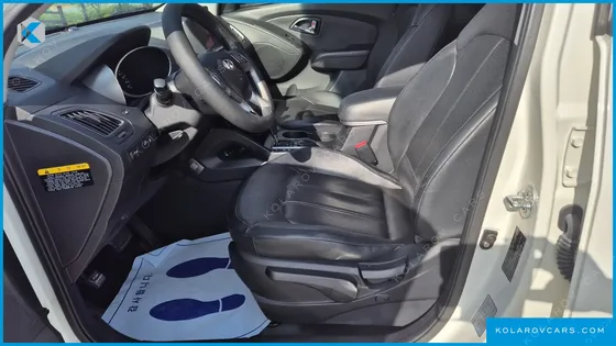 HYUNDAI TUCSON DIESEL 2WD LX20