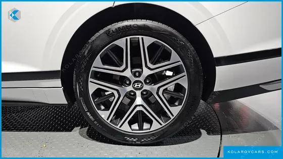 HYUNDAI GRANDEUR 2,5 GASOLINE 2WD